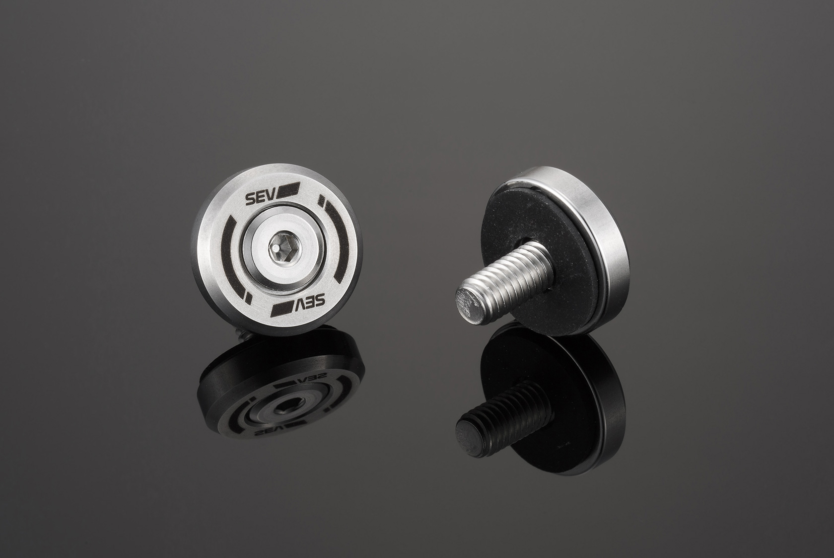 SEVナンバープレートリング